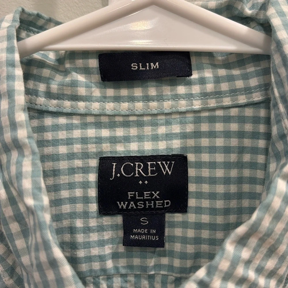 J.Crew men’s plaid collared button down shirt. Size small slim fit. Flex washed.